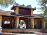  Thien Mu pagoda